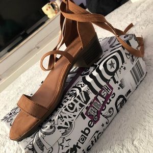 Lace-up Sandal Shoes